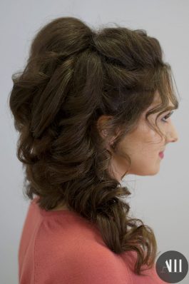 Греческая коса набок свадебная прическа